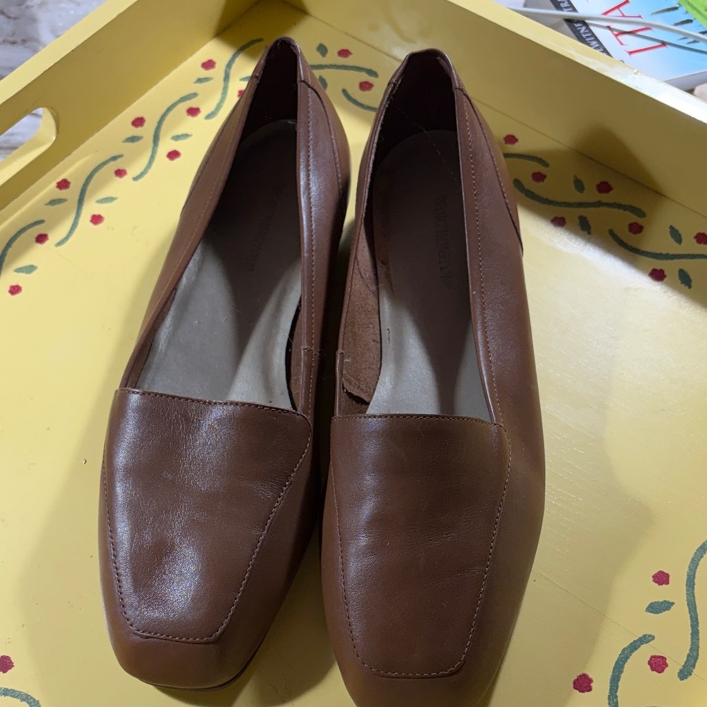 Worthington Classic Brown Flats